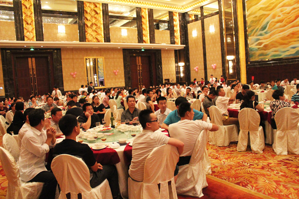 2013非凡娱乐-电子娱乐平台游戏-非凡娱乐官网-pgff经销商年会系列活动——龙情相约酒会