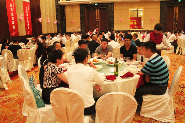 2013非凡娱乐-电子娱乐平台游戏-非凡娱乐官网-pgff经销商年会系列活动——龙情相约酒会
