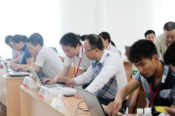 非凡娱乐-电子娱乐平台游戏-非凡娱乐官网-pgff2013年酒店锁第一批经销商培训正在举行