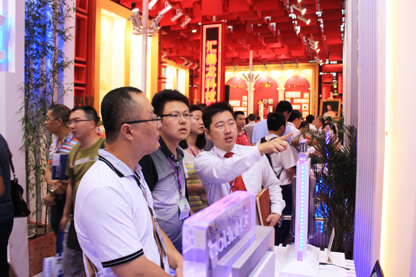科技五金倡导者—非凡娱乐-电子娱乐平台游戏-非凡娱乐官网-pgff“龙?映辉”主题展亮相广州建博会
